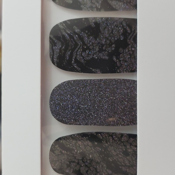 26. Color Street Bundle 1 - Picture 2 of 5